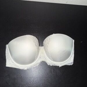 Victoria's Secret Vintage Lace Strapless Bra